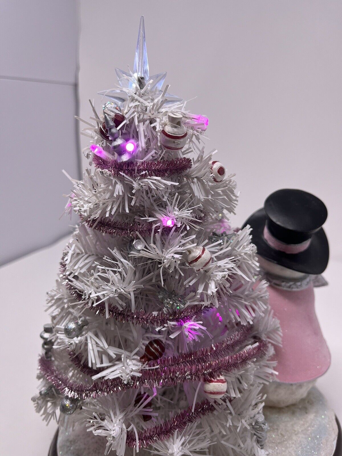 Breast Cancer Awareness Snowman And Pre Lit Christmas Tree Sculpture No B1494 Breast Cancer Awareness Snowman And Pre Lit Christmas Tree Sculpture No B1494